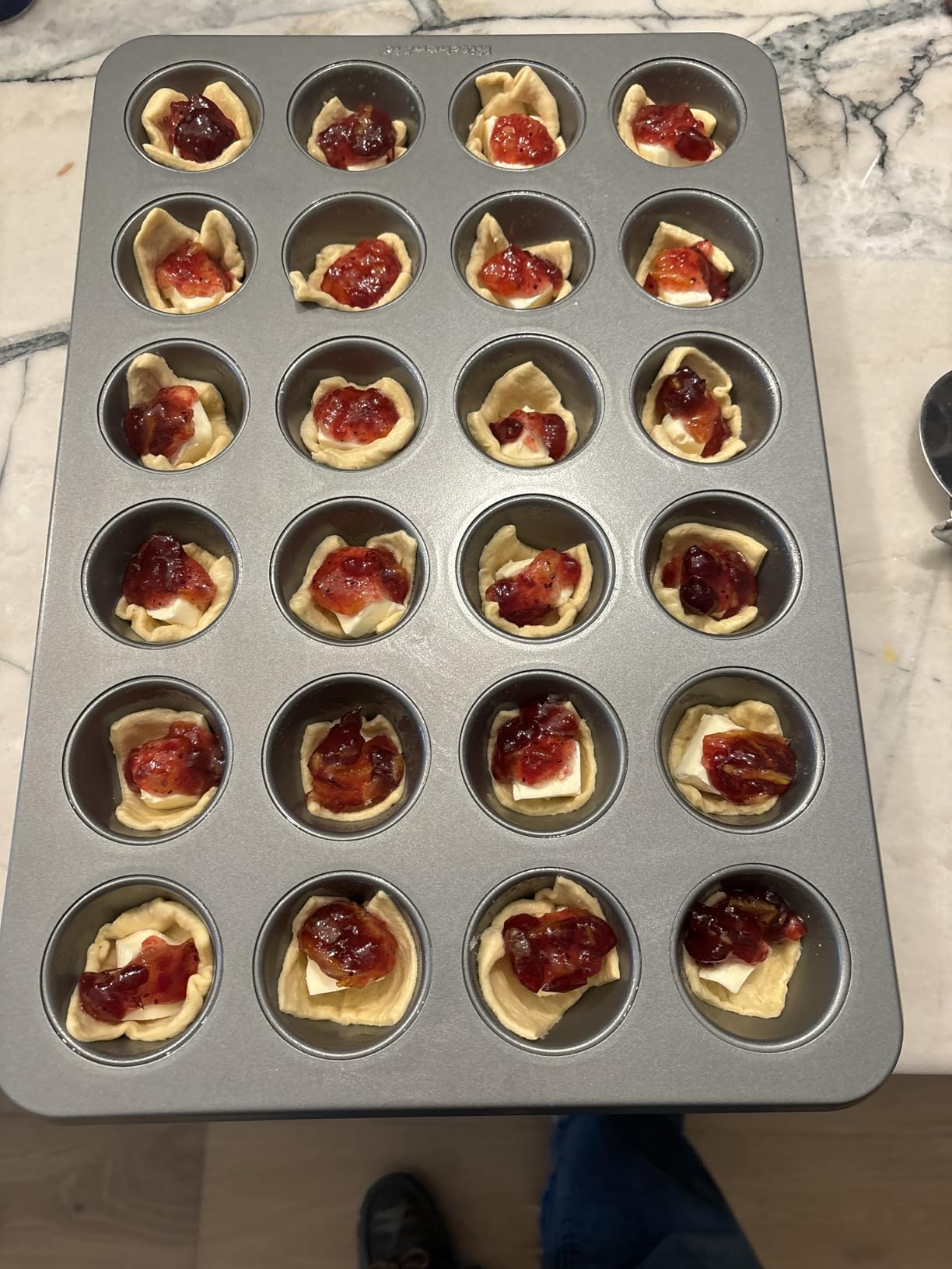 KitchenAid 12-Cup Nonstick Aluminized Steel Muffin Pan, Contour Silver customer photo 2