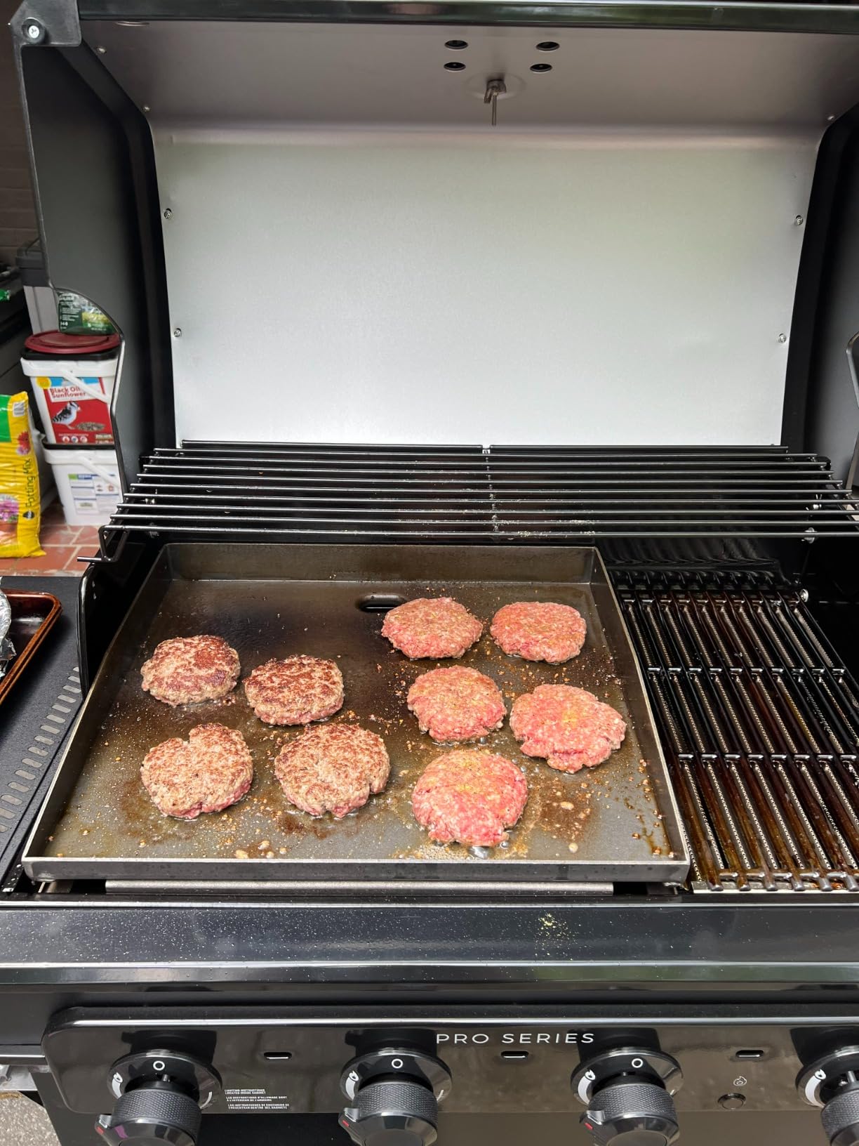 Charbroil Pro Series with Amplifire Infrared Technology 4-Burner Propane Gas Grill and Griddle Cabinet, Black - 463279224 customer photo 1