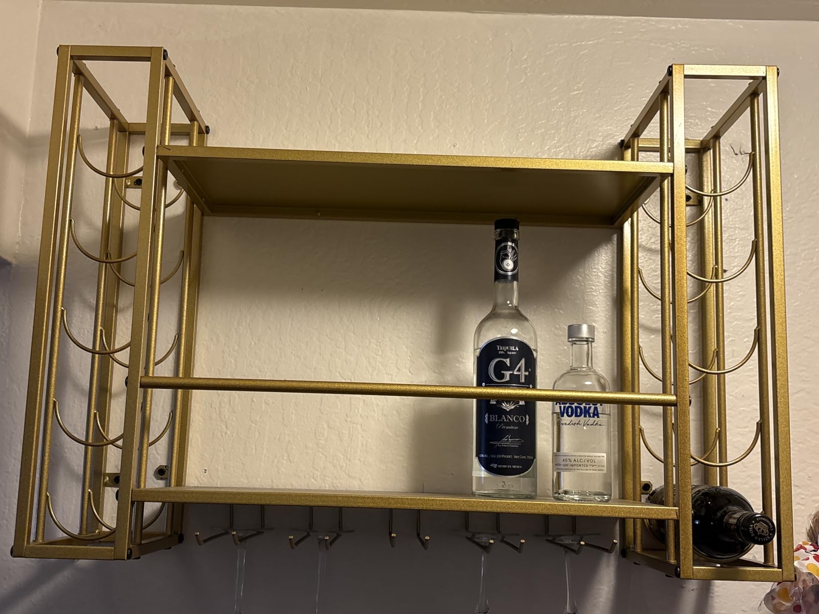 Wall Mounted Wine Rack, Wine Rack Wall Mounted with Wine Glass Rack, 2-Tier Multi-Functional Shelf for Home Restaurant Bar Storage (Gold, 31.5