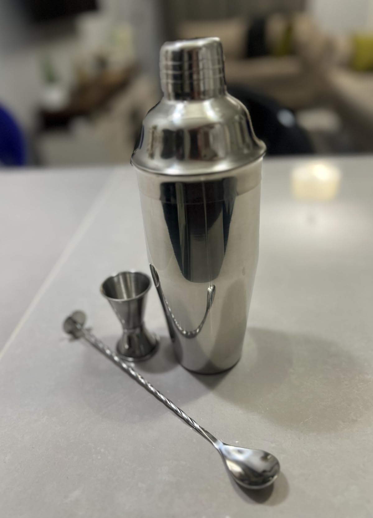 Ohtomber 24OZ Cocktail Shaker Set - Cocktail Bar Martini Drink Shaker Set with Strainer, Stainless Steel Bartender Kit Drink Mixer with Jigger, Mixing Spoon, Bar Accessories for Beginners customer photo 1