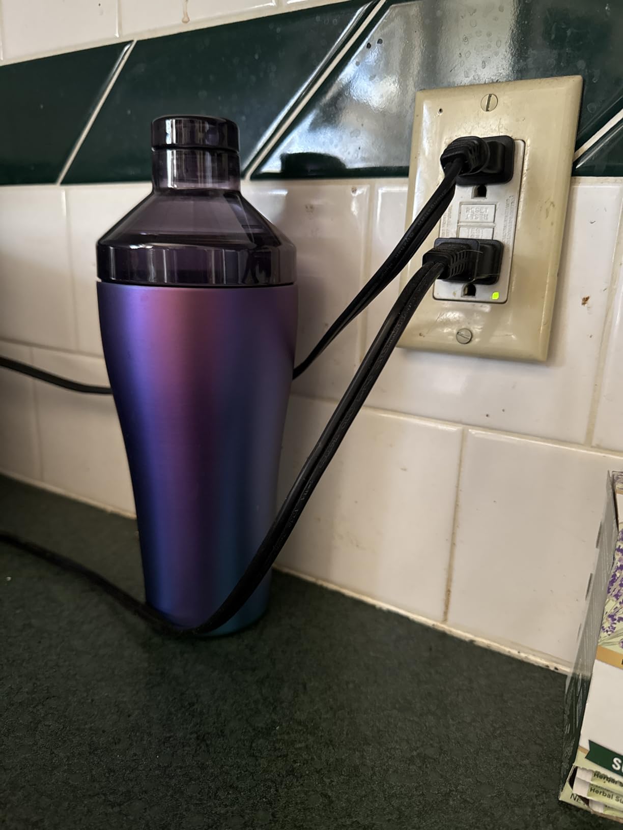 BruMate Cocktail Shaker 22oz Insulated Stainless Steel Shaker - 100% Leakproof - No Condensation (Matte Black) customer photo 2