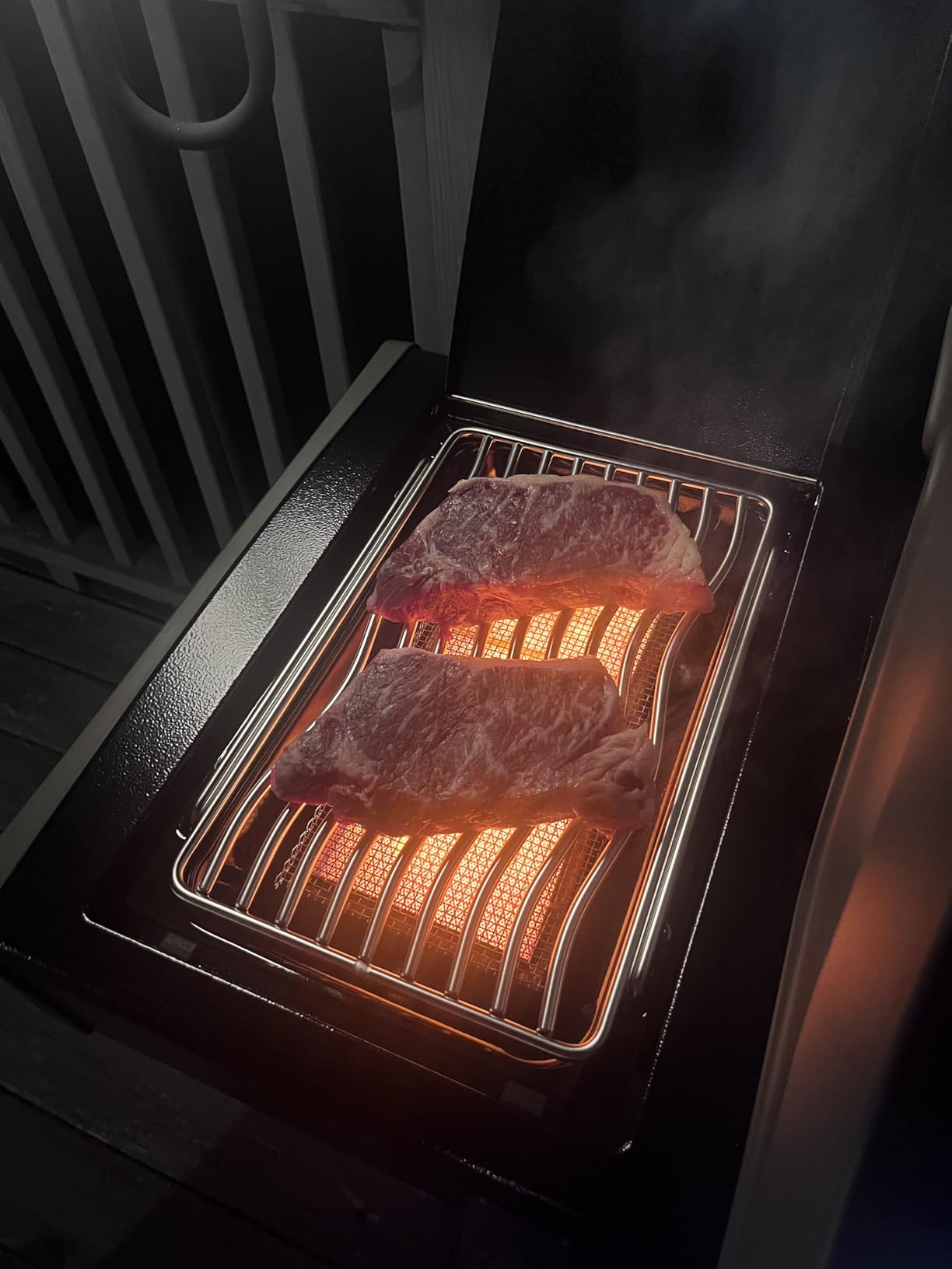 Napoleon Rogue PRO 425 Propane Gas Grill with Infrared Side Burner, Stainless Steel, Durable 4-Burner BBQ customer photo 1