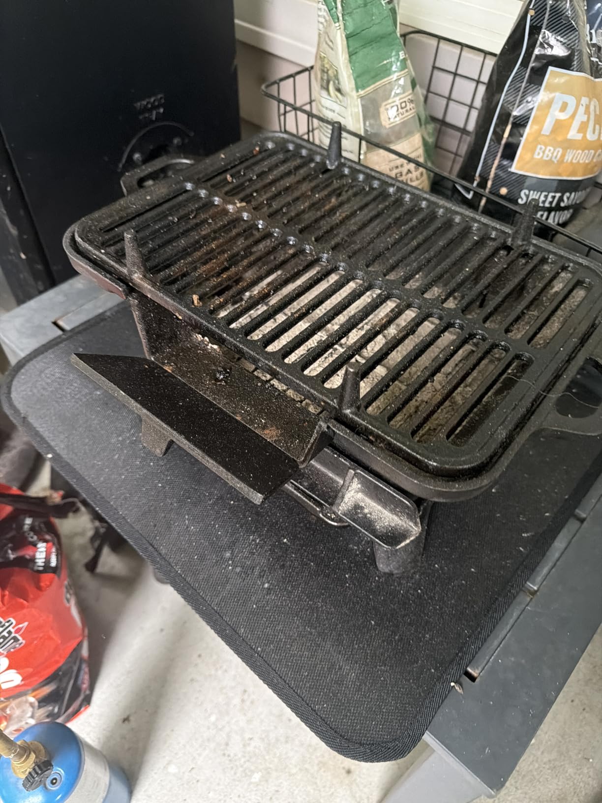 VIVOHOME Rectangle Cast Iron Charcoal Grill with Double-Sided Grate, Portable Outdoor BBQ Grill, Compact Tabletop Grill Stove customer photo 1