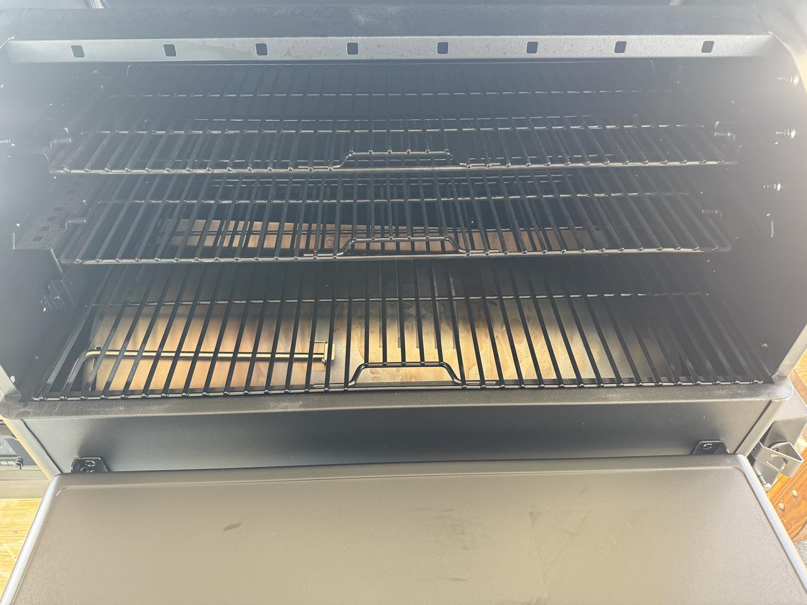 Pit Boss 850 Navigator Series WiFi & Bluetooth Wood Pellet Grill & Smoker, 932-Sq. In. Cook Space, 30 lb. Hopper customer photo 1