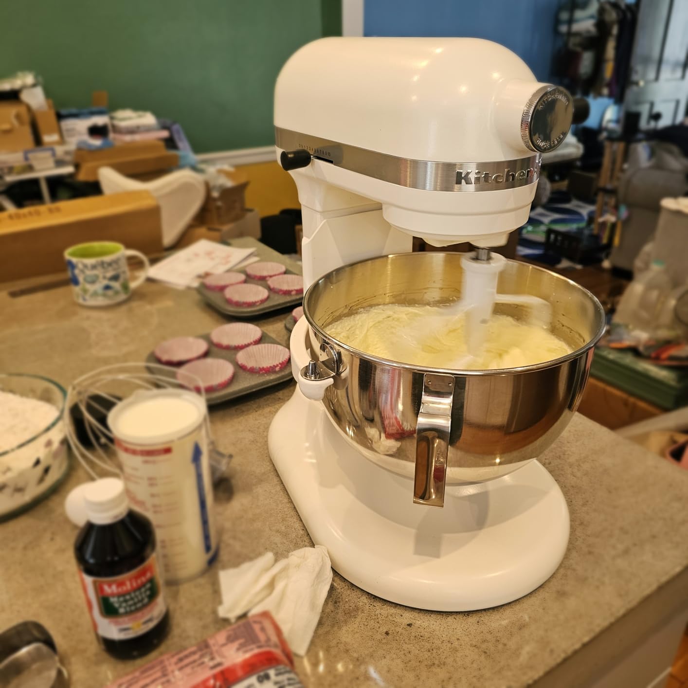 KitchenAid 5.5-Qt Bowl-Lift Stand Mixer, KSM55SXXX, Porcelain White customer photo 1