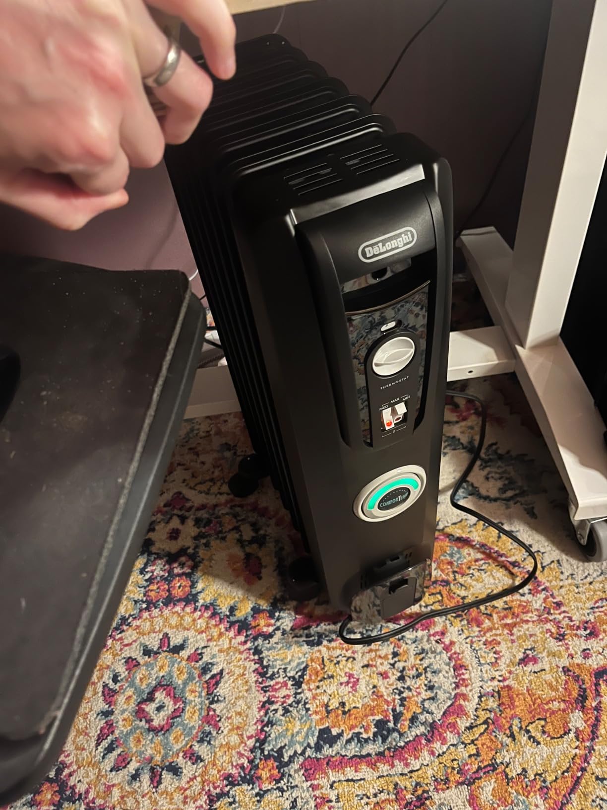 De'Longhi Oil Filled Radiator Heater, 1500W Electric Space Heater, EW7707CM customer photo 2