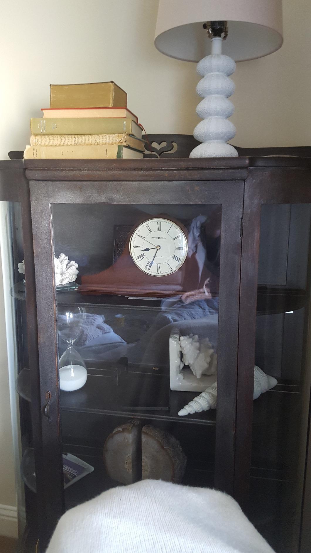 Howard Miller Christopher Mantel Clock - Hardwood Table Clock, Quartz Movement, Westminster Chime, Brass Bezel, Roman Numerals, Battery Powered customer photo 1