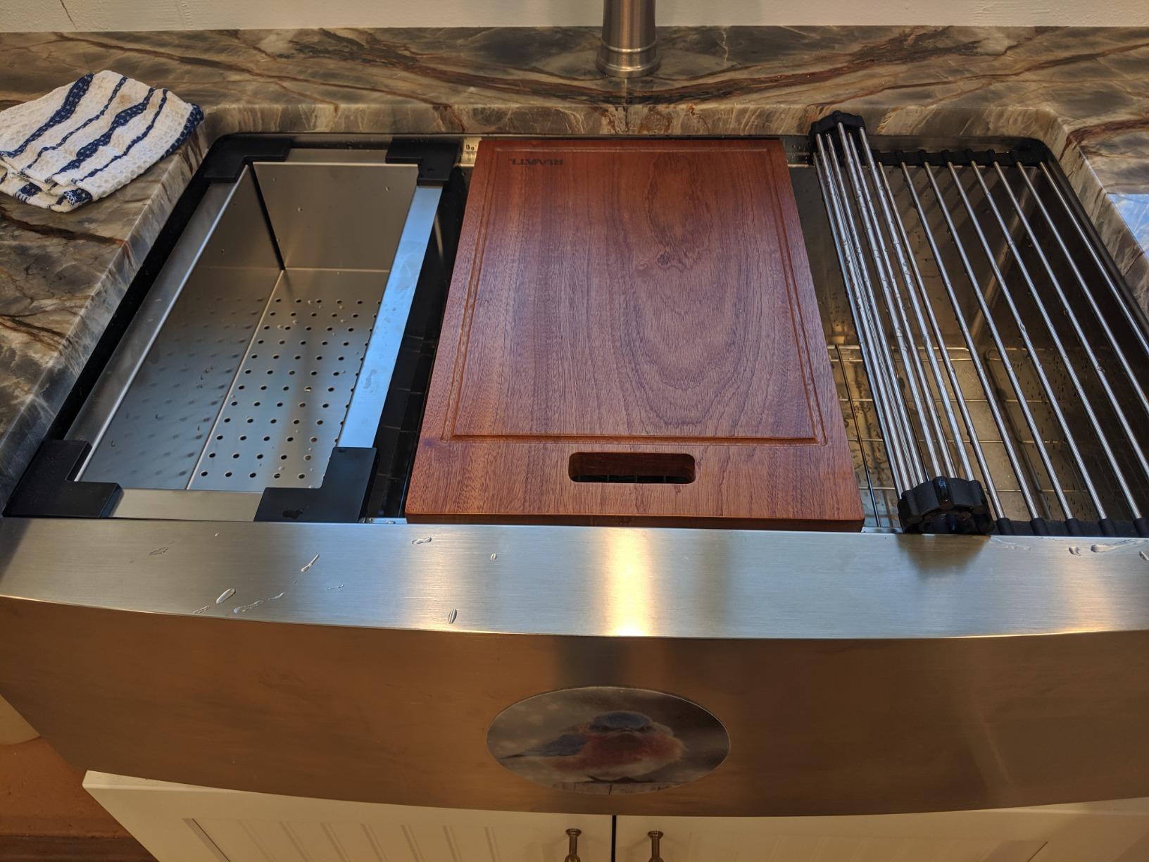 Ruvati 33-in 16-Gauge Apron-Front Farmhouse Workstation Sink - RVH9200 customer photo 2