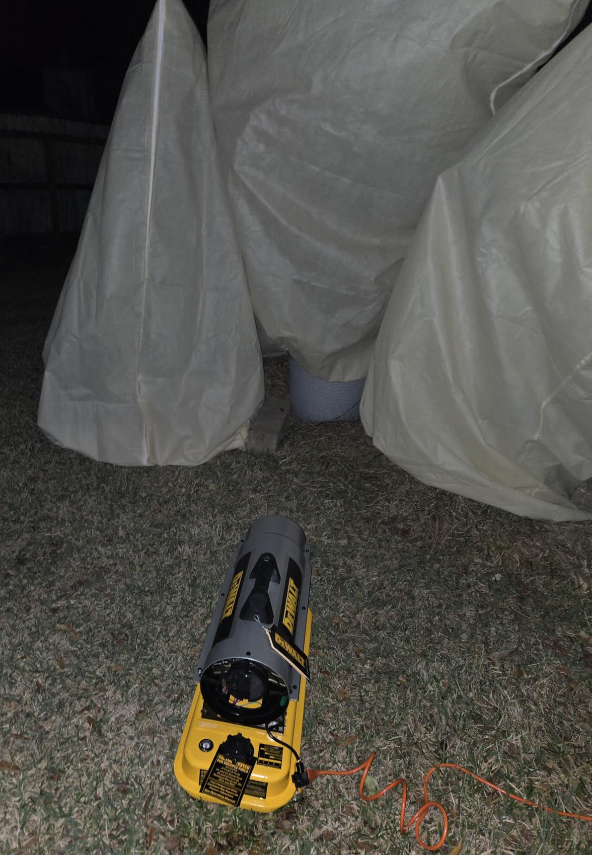 DEWALT DeWalt 80,000 BTU 2,000 sq ft Forced Air Diesel/Kerosene Portable Heater customer photo 1