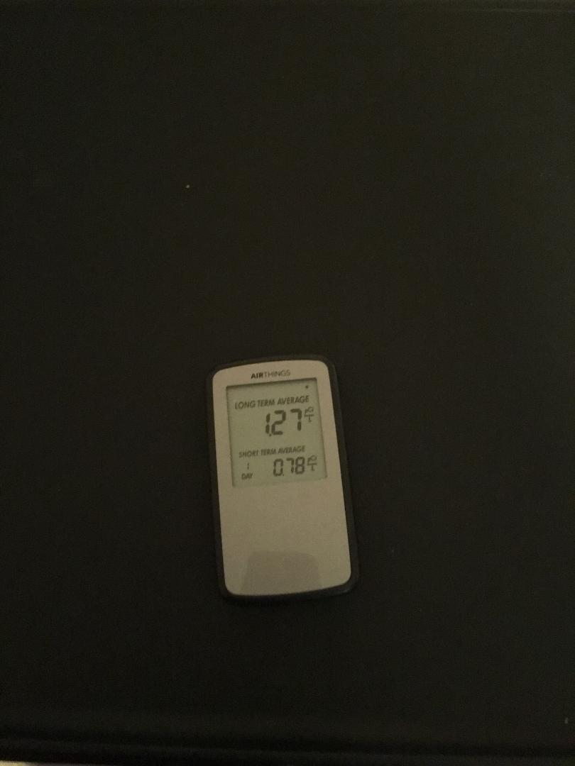 Airthings Corentium Home Radon Detector 223 Portable, Lightweight, Easy-to-Use, (3) AAA Battery Operated, USA Version, pCi/L customer photo 2