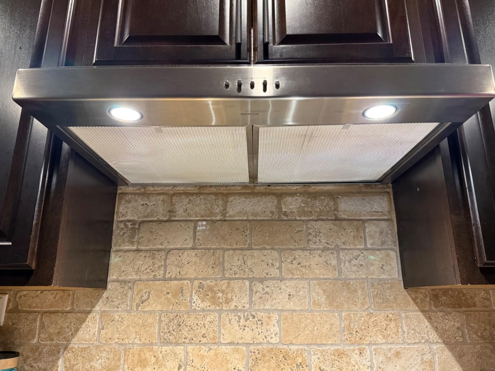 Broan-NuTone BCSQ130SS Three-Speed Glacier Under-Cabinet Range Hood with LED Lights ADA Capable, 1.5 Sones, 375 Max Blower CFM, 30-Inch, Stainless Steel customer photo 1