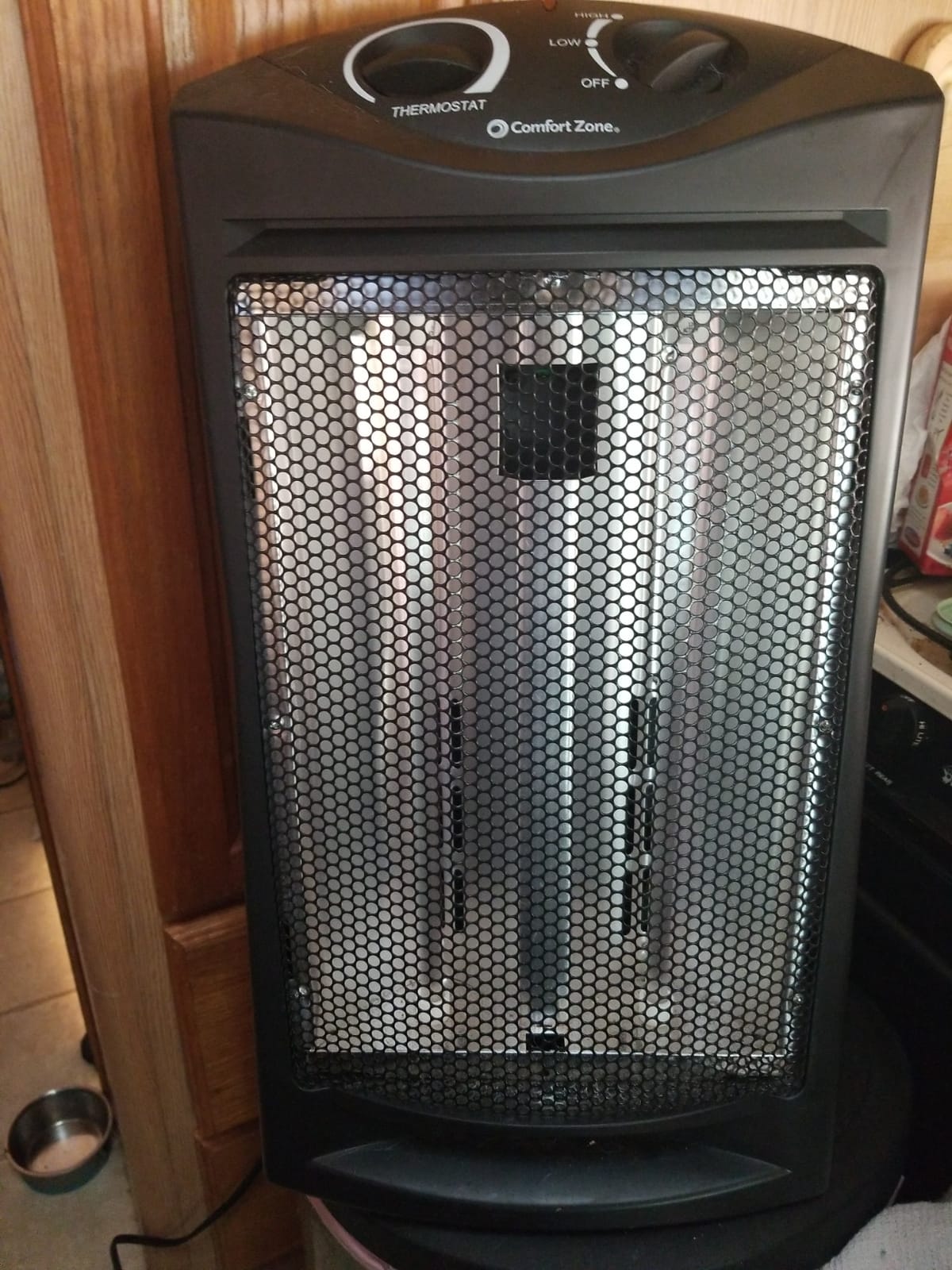 Comfort Zone CZQTV007BK 1,500-Watt Electric Quartz Infrared Radiant Tower Heater with 3 Heat Settings and Overheat Protection, Black customer photo 2