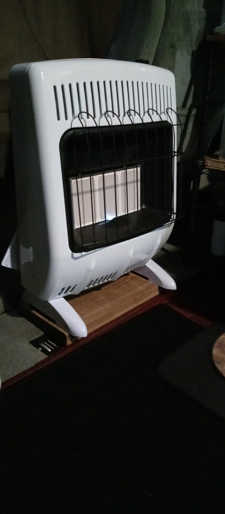 Mr. Heater 18,000 BTU Vent Free Radiant Propane Heater customer photo 2