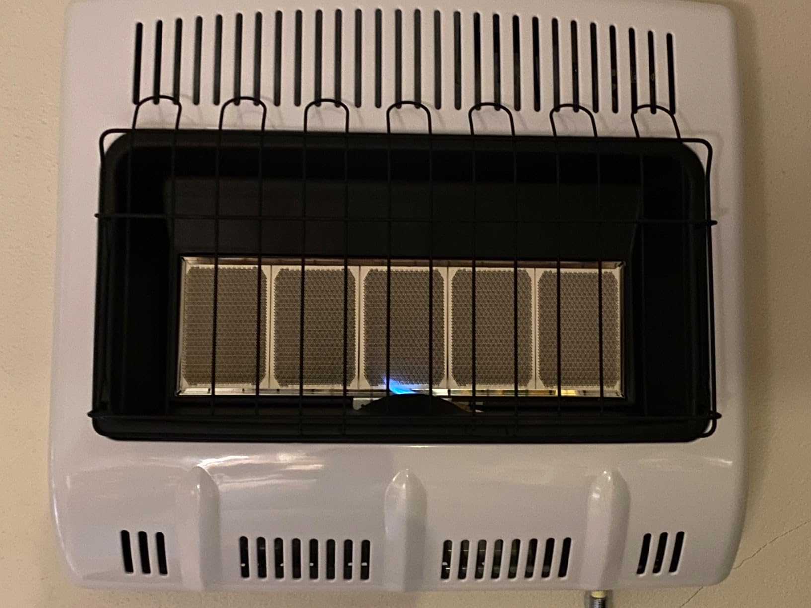 Mr. Heater 30,000 BTU Vent Free Radiant Natural Gas Heater customer photo 1