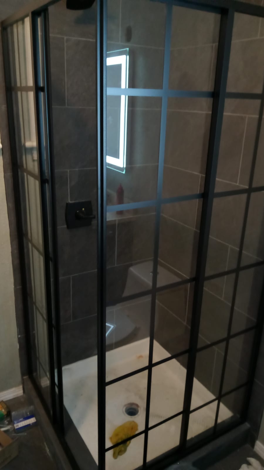 DreamLine French Corner 34 1/2 in. D x 34 1/2 in. W x 72 in. H Framed Sliding Shower Enclosure in Satin Black, SHEN-8134340-89 customer photo 2