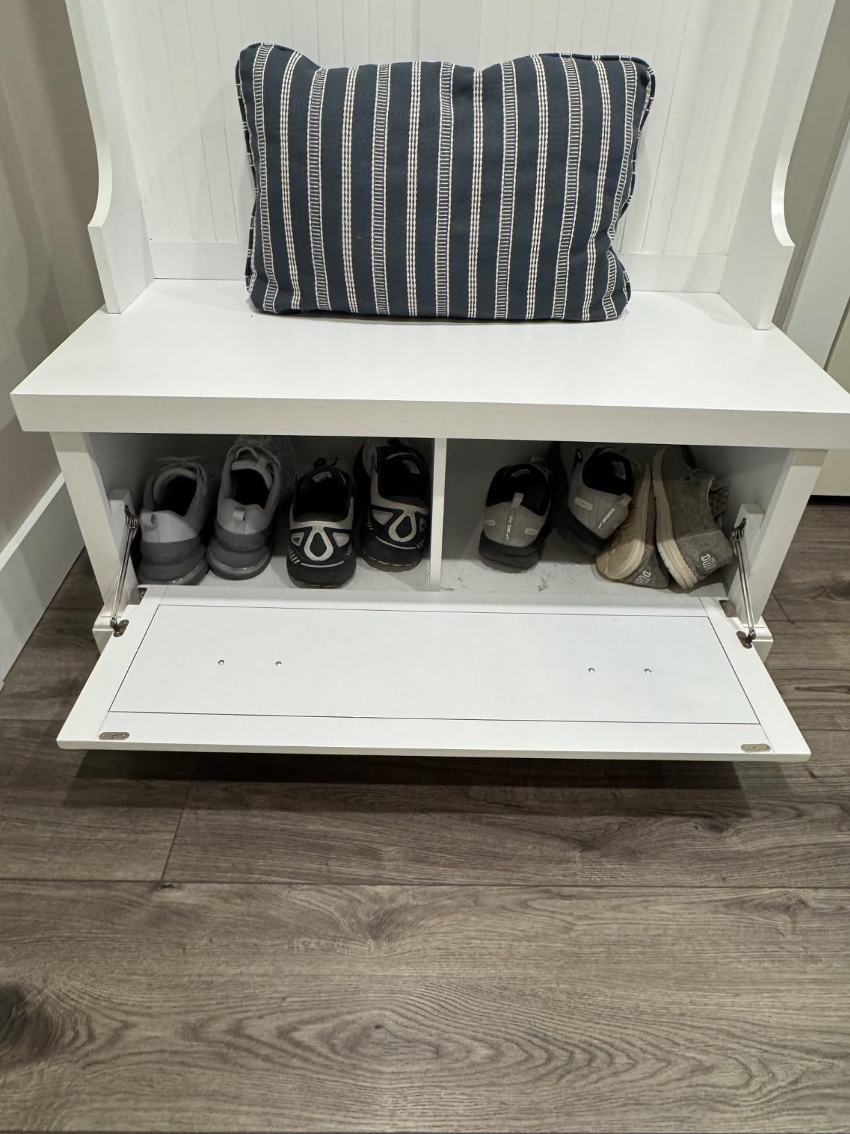 Crosley Furniture Seaside Hall Tree, Shoe Rack Bench, Shoe Rack Bench and Hooks for Hanging, Mudroom and Entryway Storage, Distressed White customer photo 2
