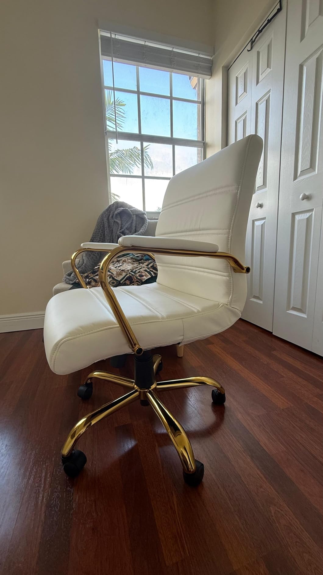 Flash Furniture Mid-Back Black LeatherSoft Executive Swivel Office Chair with Chrome Base and Arms | 360° Swivel, Height Adjustable, Commercial Grade customer photo 2