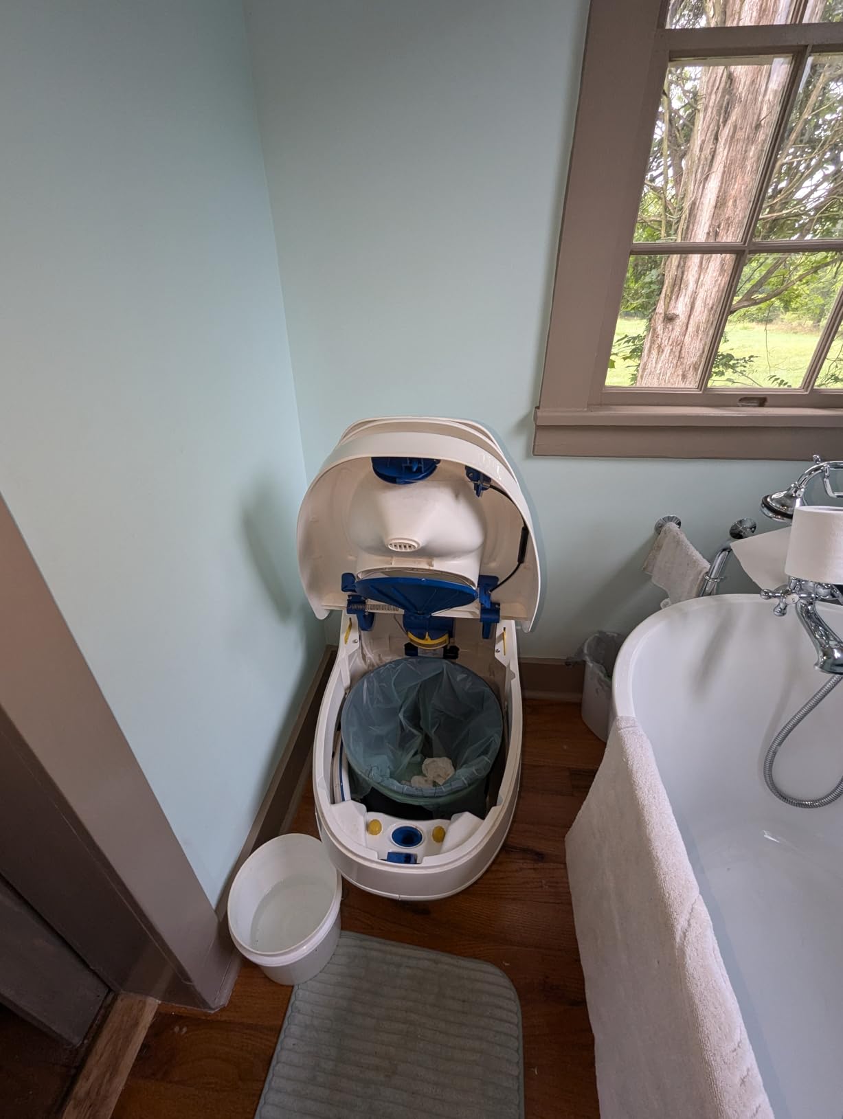 Separett Villa Urine-Separating Compost Toilet customer photo 1
