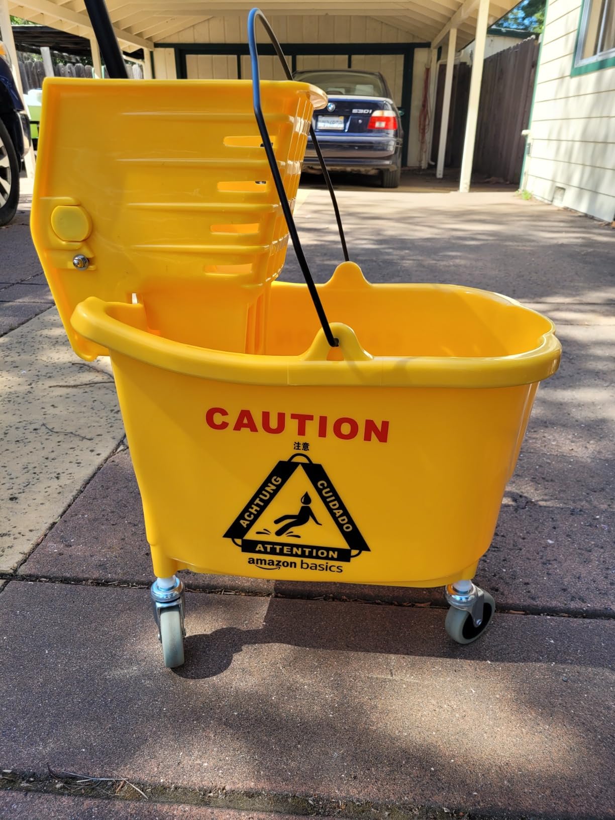 Amazon Basics Commercial Side Press Wringer Floor Cleaning Mop Bucket on Wheels, 35-Quart, Yellow customer photo 1