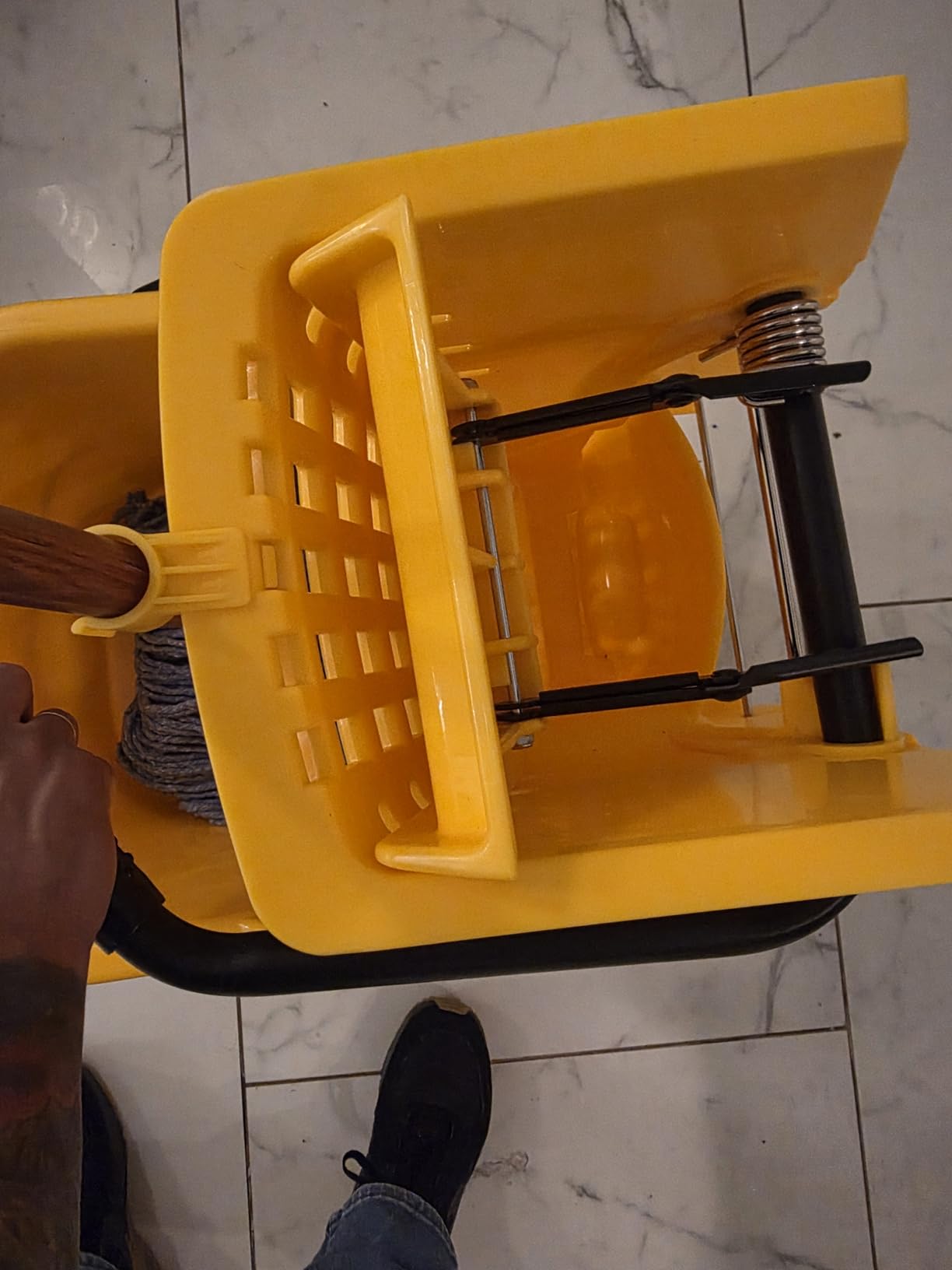 Amazon Basics Commercial Side Press Wringer Floor Cleaning Mop Bucket on Wheels, 35-Quart, Yellow customer photo 2