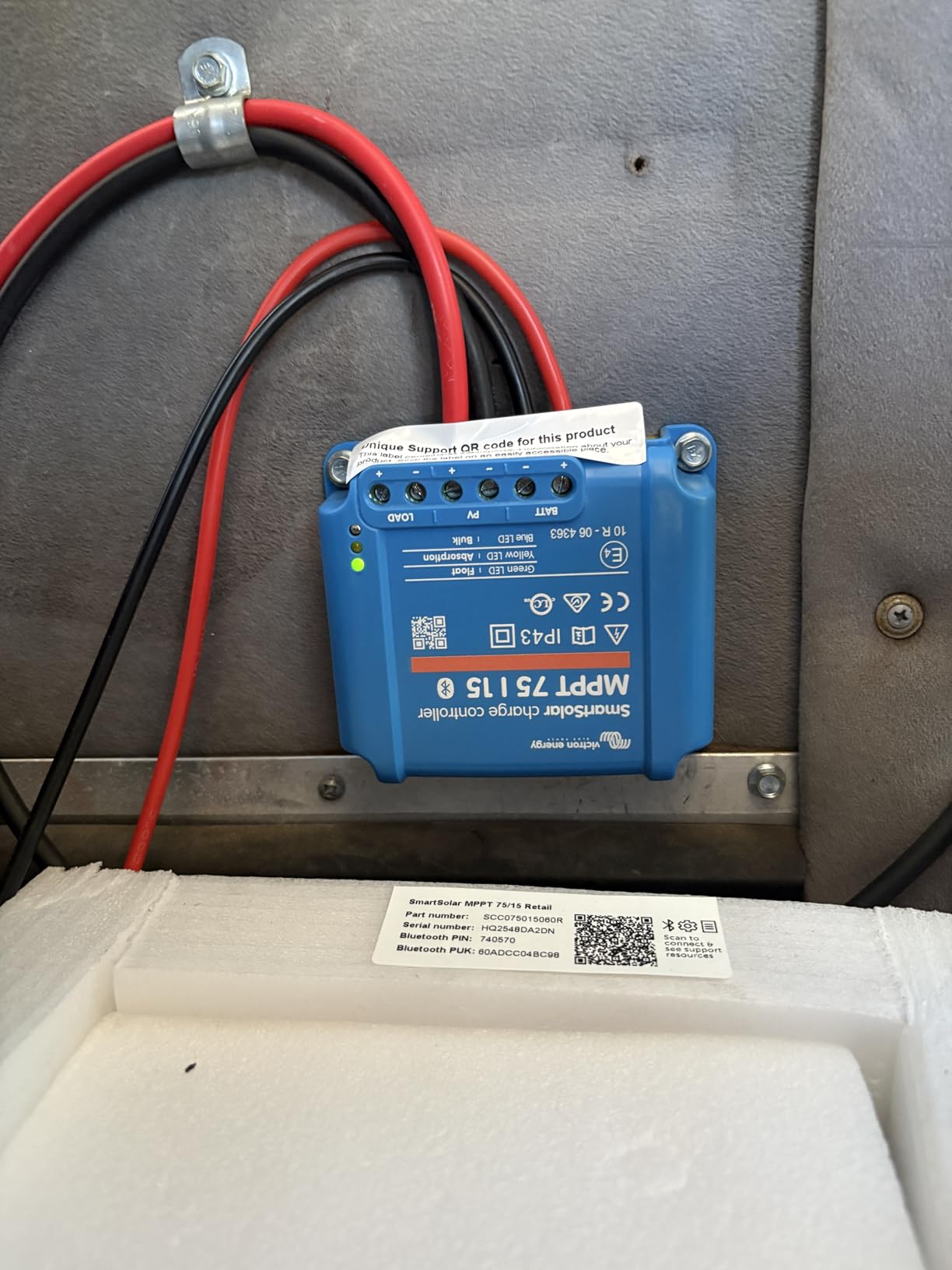 Victron Energy SmartSolar MPPT Solar Charge Controller 75V, 15A, 12/24V | Bluetooth Charge Controllers for Solar Panels customer photo 2