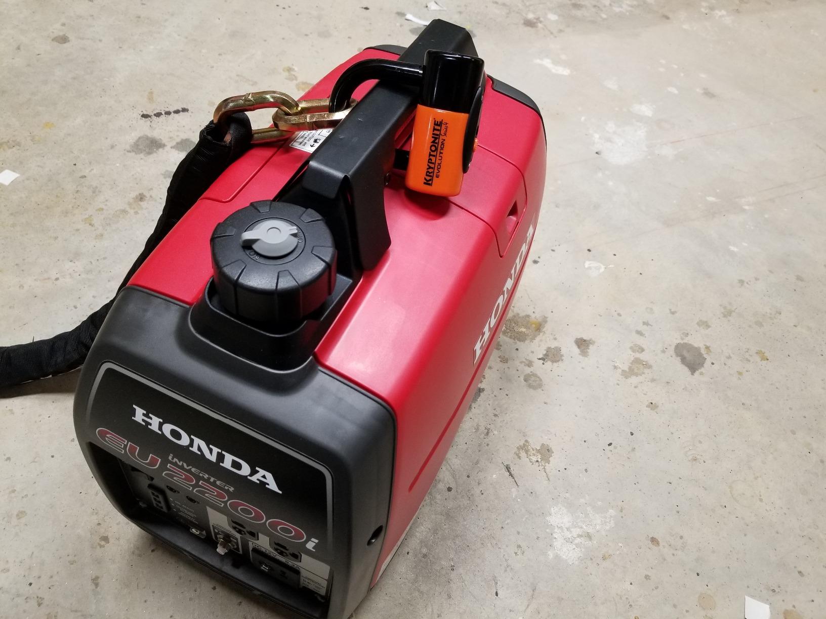 Honda EU2200i Companion 2200 Watt Inverter Generator (EU2200ITAN1) | Super Quiet 120V Gas Powered Portable Generator for Camping or RV Backup Power Supply, Up to 8.1 Hour Run Time customer photo 1
