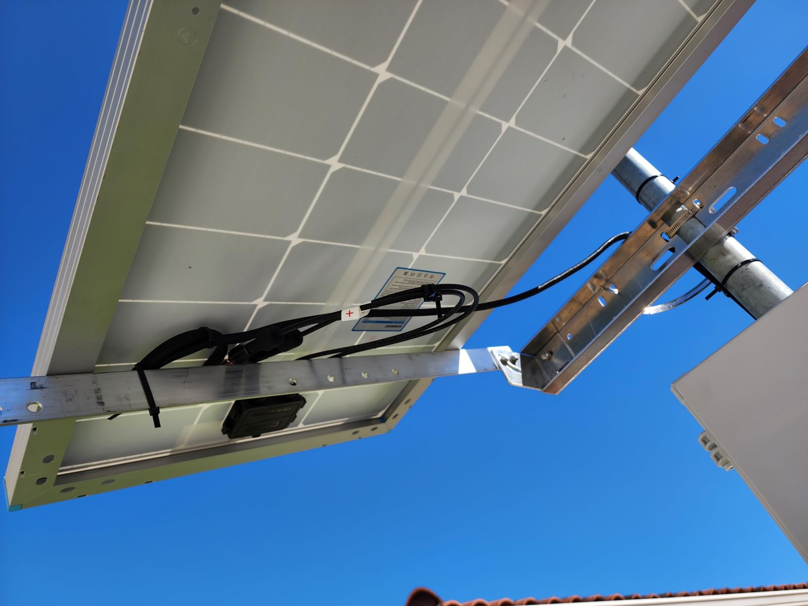 Renogy Solar Panels 100 Watt, N-Type Solar Panel 25% High-Efficiency 16BB | 100W Solar Panel for 12V Battery Systems, IP67 PV Module for RV Marine Rooftop Farm Trailer Cabin Home Off-Grid customer photo 2