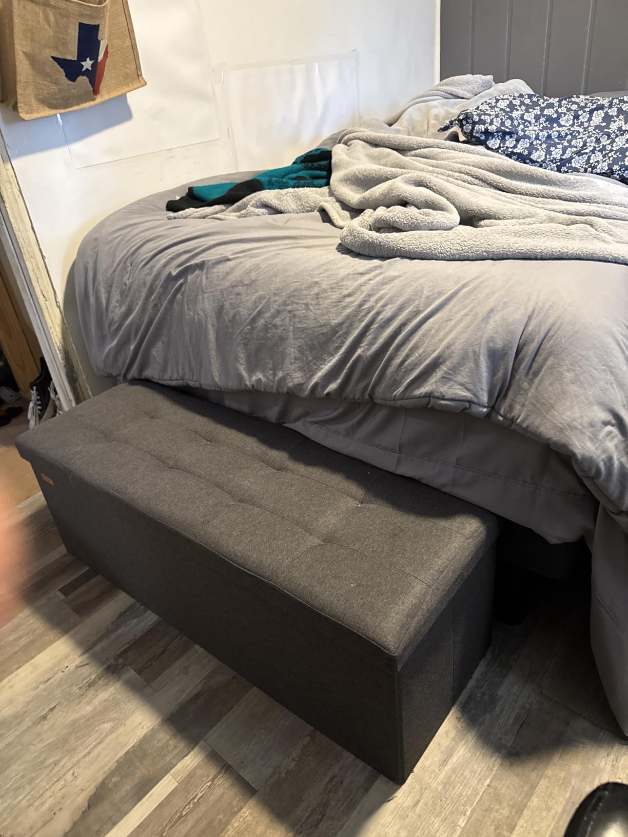 SONGMICS 43.3 Inches Folding Storage Ottoman Bench, Load 660 lb | Ottoman Foot Rest, Storage Chest, for Living Room, Entryway, Slate Gray and Ink Black, MINOTA Collection customer photo 2