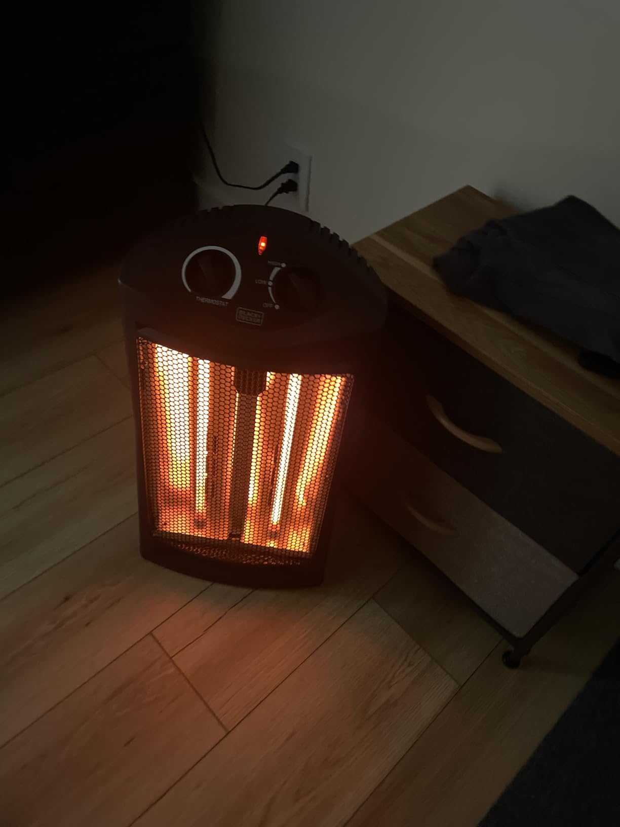 BLACK+DECKER Infrared Radiant Quartz Tower Heater, BHTI06, Black, 1500W Personal Space Heater with Adjustable Thermostat, 2 Settings, For Home and Office, Safety Overheat Protection customer photo 2