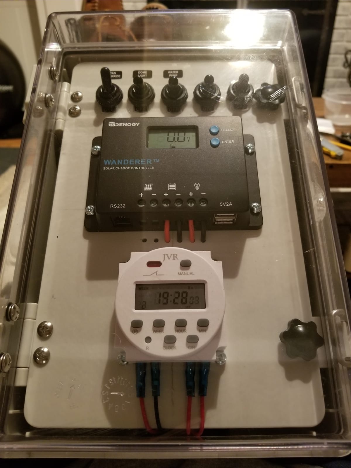 Renogy 10 Amp 12V/24V PWM Negative Ground Solar Charge Controller Compact Design w/LCD Display for AGM, Gel, Flooded and Lithium Battery, Wanderer 10A | 50V PV input, AGM/Gel/Flooded (auto), Li (manual), LCD, overcharge/ short protection, negative ground, temp comp, for RVs customer photo 1