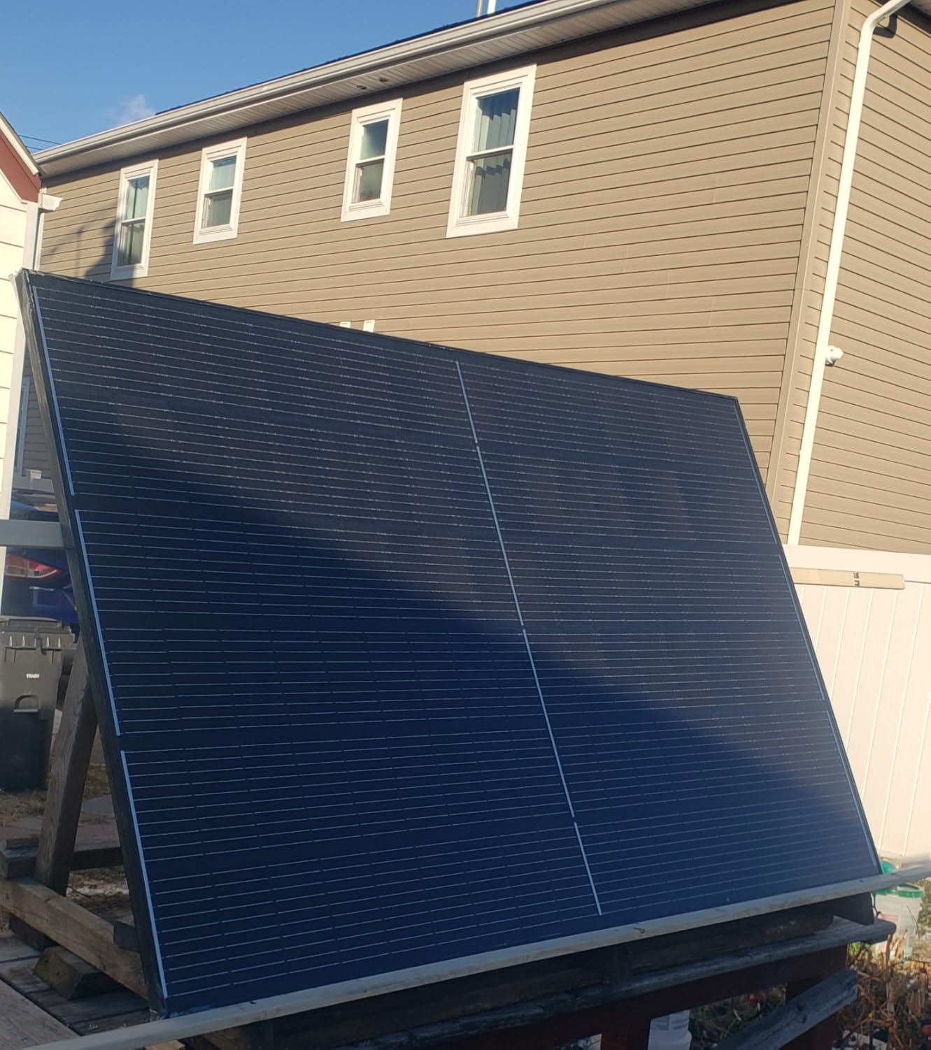 DOKIO 100W 18V Monocrystalline Solar Panel for 12V Systems, MC4 | Glass module with aluminum frame, MC4 leads, and pre-drilled mounting holes; for RVs, boats, roofs, and off-grid systems customer photo 1