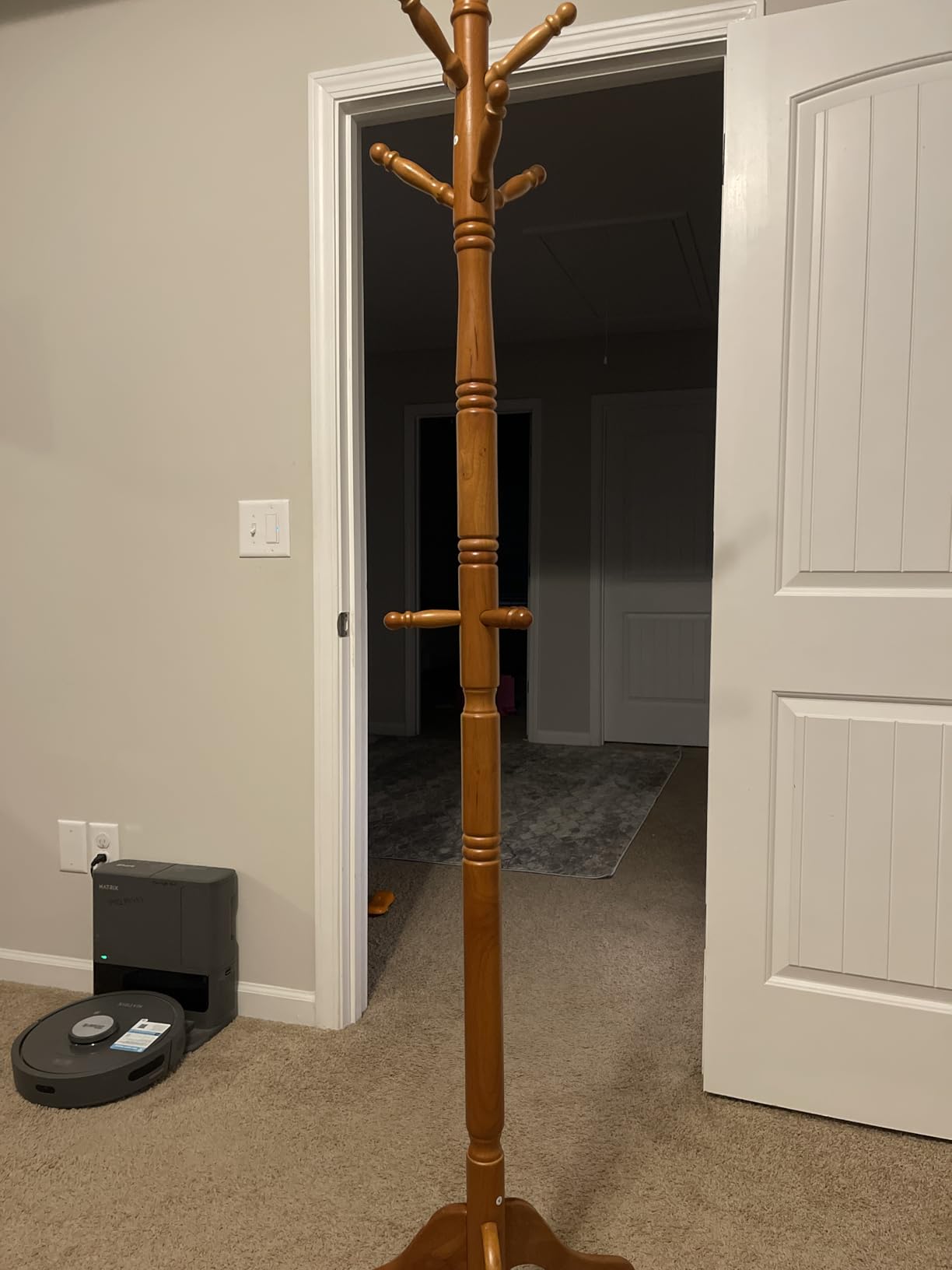 VASAGLE Freestanding Coat Rack, Rubber Wood Coat Tree with 10 Hooks, Hat Stand Garment Rack, 20.1 x 17.5 x 70.9 inch, for Hallway, Caramel Brown, ADAIR Collection URCR03WN customer photo 1