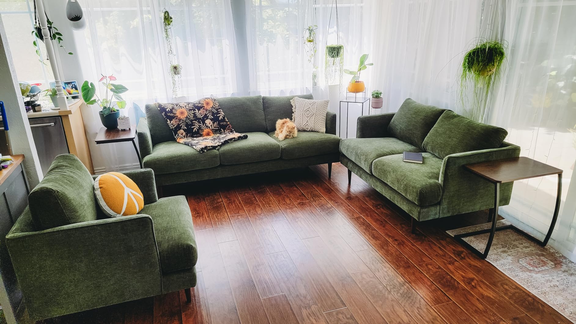 SRIWATANA Walnut C Shaped Side Table, Vintage End Table for Sofa Couch Bed customer photo 2