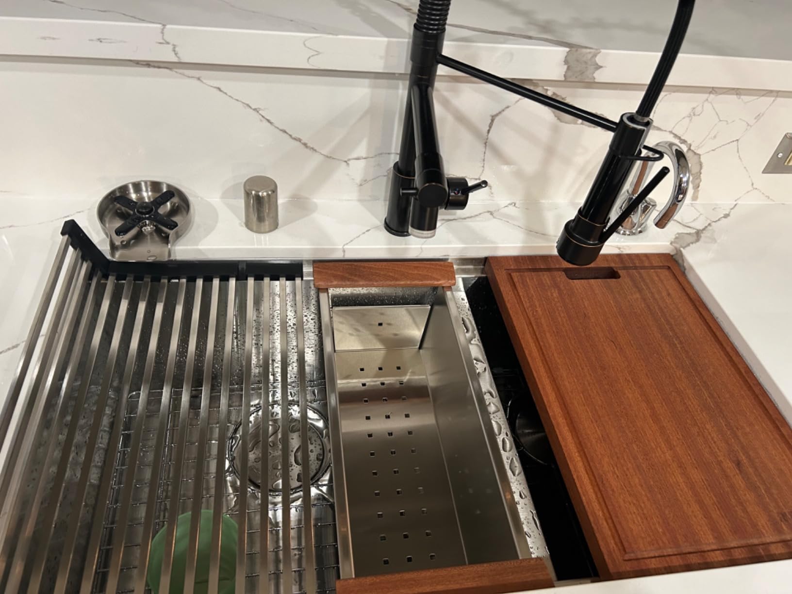 Ruvati 33-in Double Bowl 60/40 Undermount Workstation Kitchen Sink- RVH8356 customer photo 2