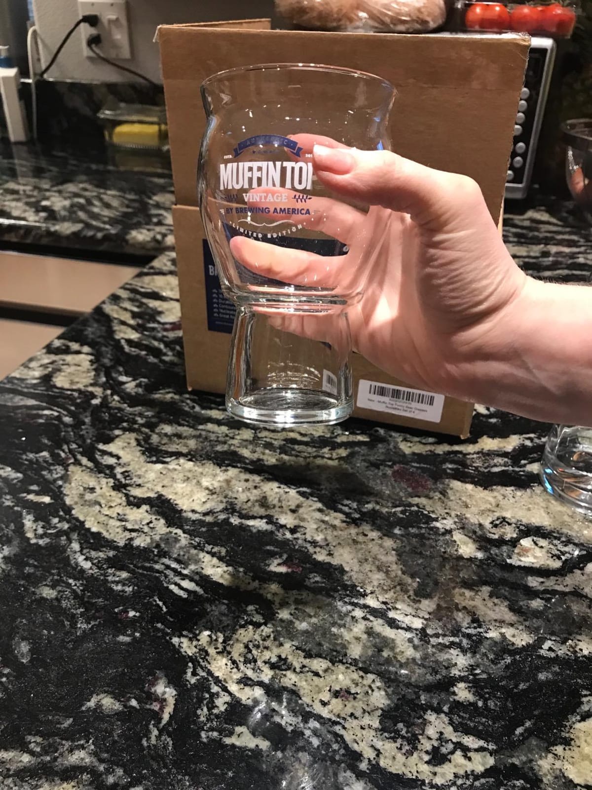 Brewing America The Muffin Top Nucleated Beer Glass for Better Tasting Craft Beer & Cider - Tulip Shape and Nucleation for Enhanced Taste and Aroma for Ultimate IPAs (Muffin Top Clear 4-Pack) customer photo 1