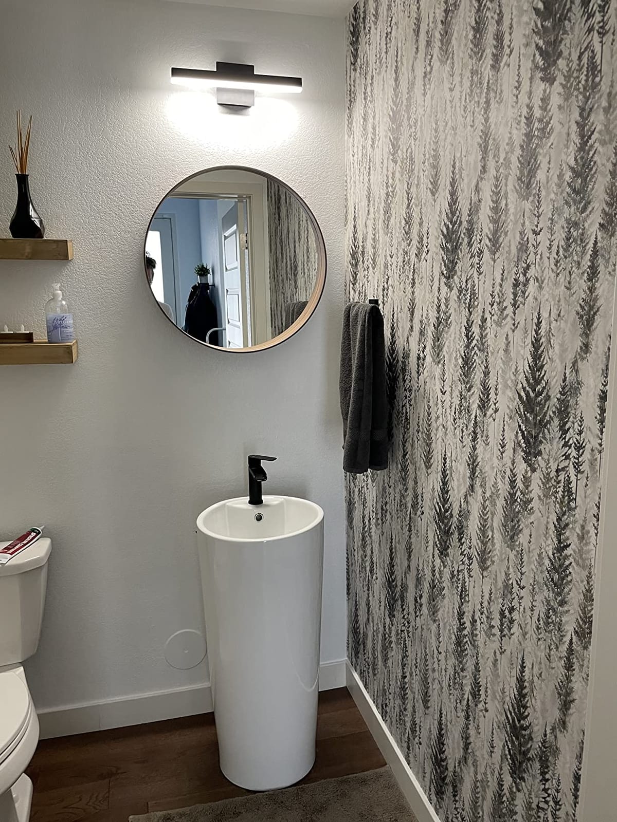 Swiss Madison Monaco Circular Basin Pedestal Sink in Glossy White SM-PS307 customer photo 2