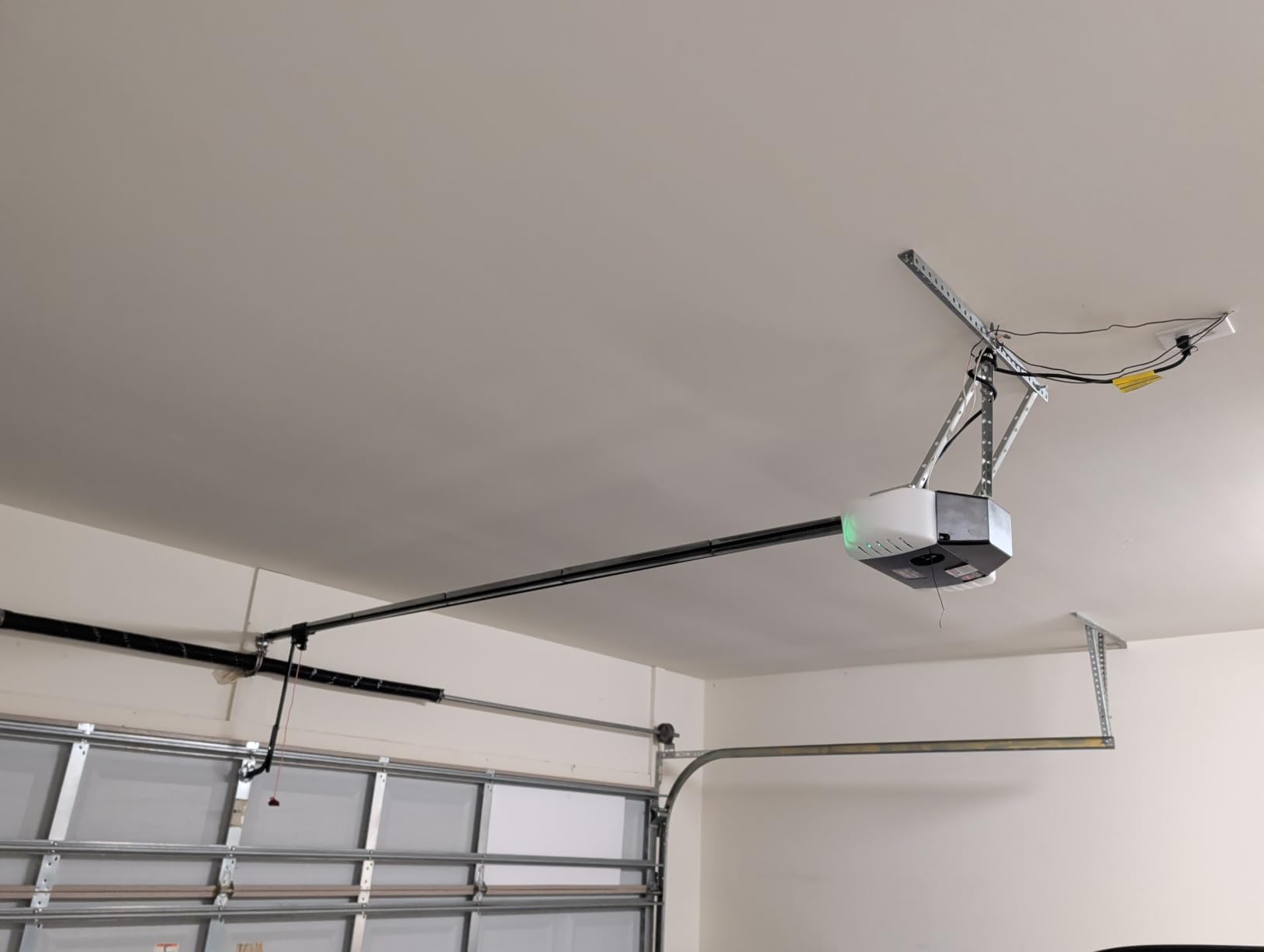 Genie StealthDrive Connect Smart Belt Drive Garage Door Opener, 7155-TKV | 1 1/4 HPc, Aladdin Connect Wi-Fi, Works with Alexa, Battery Backup, Wireless Keypad, 2 Remotes, Ultra-Quiet Belt Drive customer photo 2