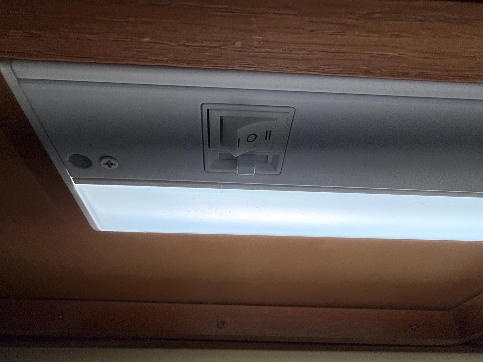 GETINLIGHT 12-Inch Hardwired Only LED Under Cabinet Light, 3000K | Soft White (3000K), Dimmable, Matte White Finish, ETL Listed, Model: IN-0201-11-WH customer photo 1