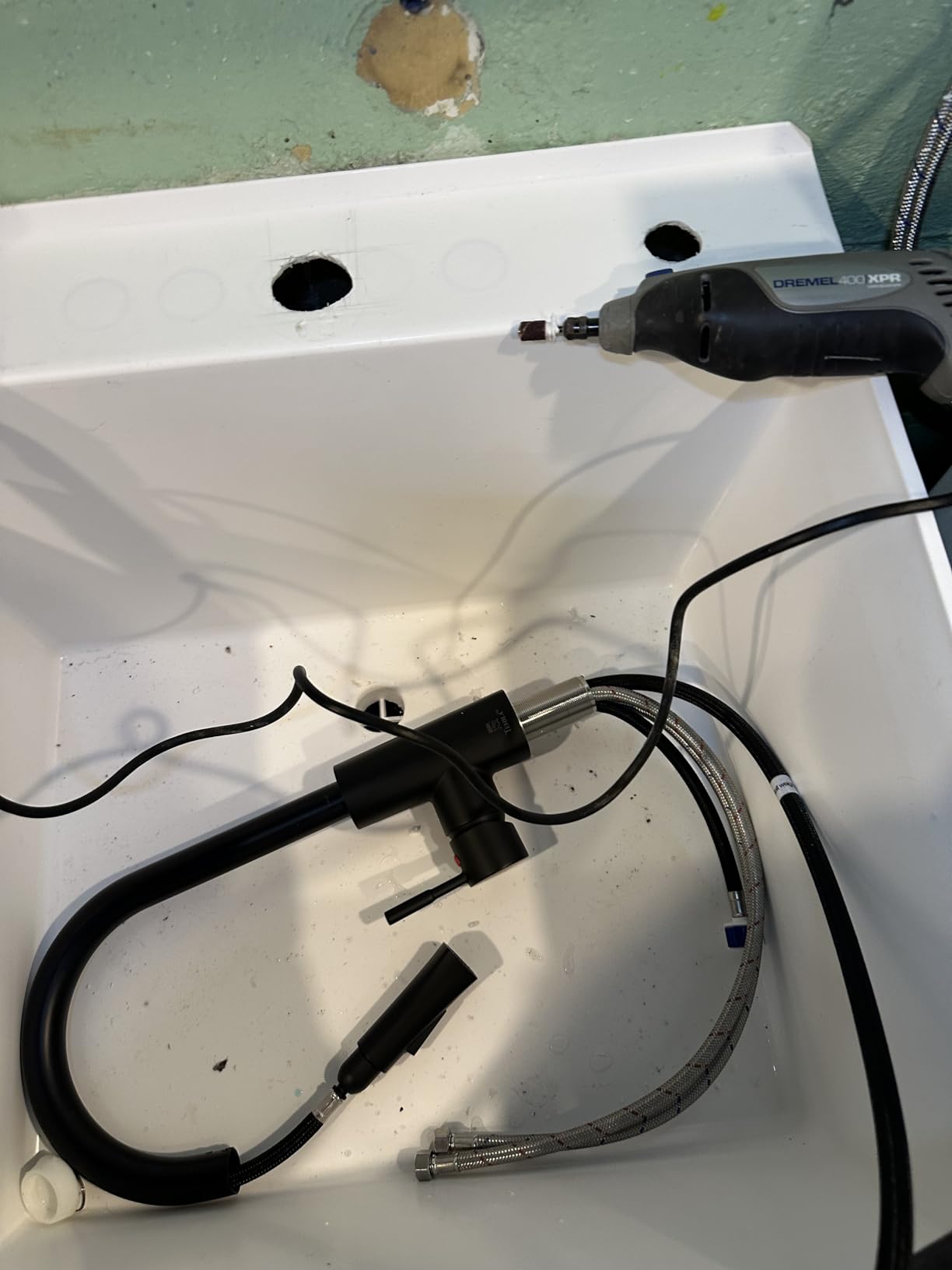 Black Utility Sink with High Arc Black Faucet by VETTA by JS Jackson Supplies, Pull Down Sprayer Spout, Heavy Duty Slop Sink for Washing Room, Basement, Shop, Free Standing Laundry Tub Deep Plastic customer photo 2