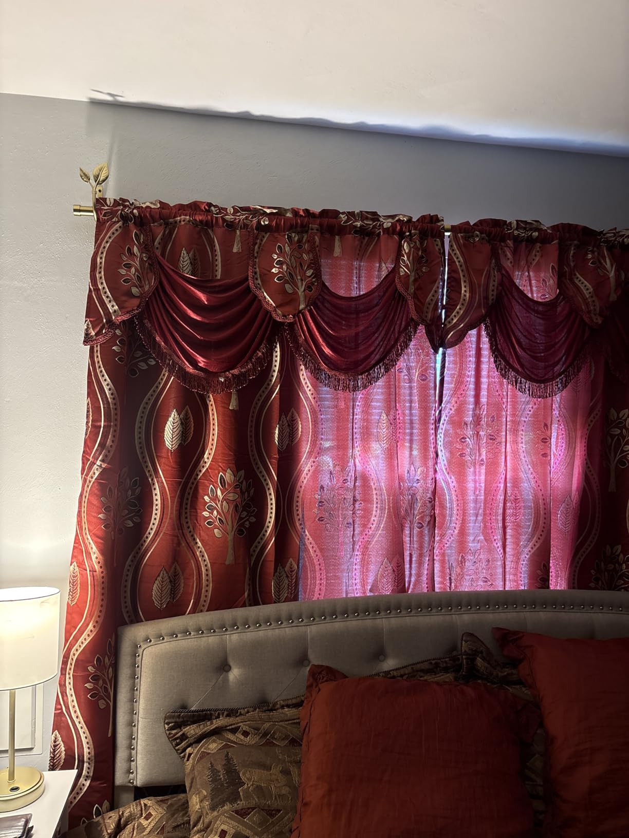 Elegant Comfort Aurora Jacquard Look Curtain Panel Set with Attached Valance 54