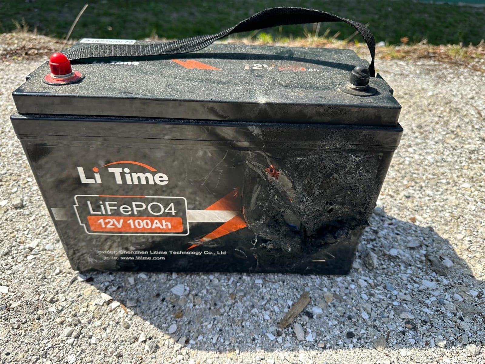LiTime 12V 100Ah Group 31 LiFePO4 Deep Cycle Battery for RV Marine Solar | 100A BMS, Max. 15000 Cycles at 60% DOD, IP65 Waterproof, Max 4P4S, 1280Wh, Lithium Batteries for Camper Off-Grid, Travel customer photo 2
