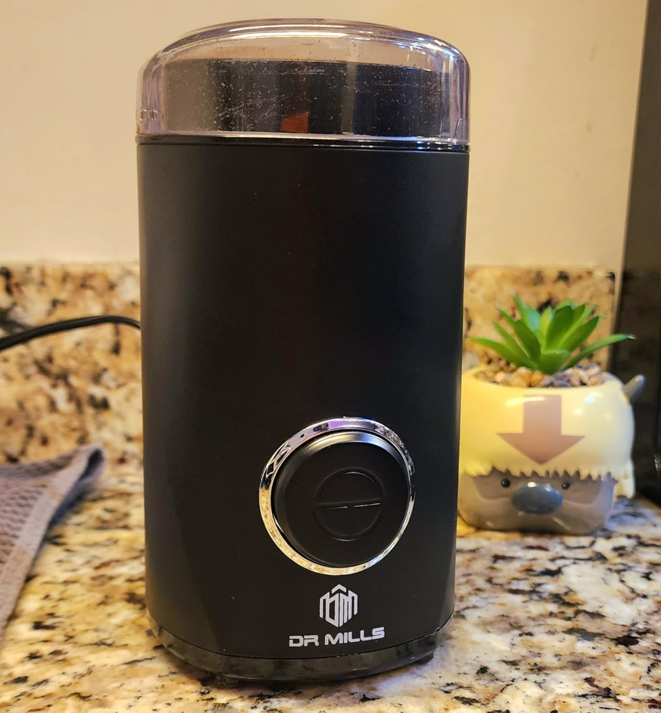 DR MILLS DM-7441 Coffee Grinder Electric, Coffee Bean and Dried Spice Grinder, One Touch Operation, Blade and Cup Made with SUS304 Stainless Steel (Black) customer photo 2
