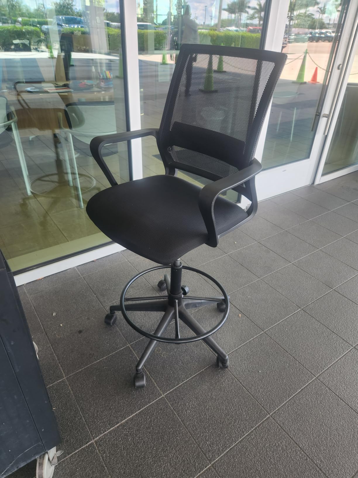BestOffice Tall Drafting Chair Black with Lumbar Support, Adjustable Seat Height & Footrest, Ergonomic Mesh Back, 360 Swivel & Rolling Wheels customer photo 1
