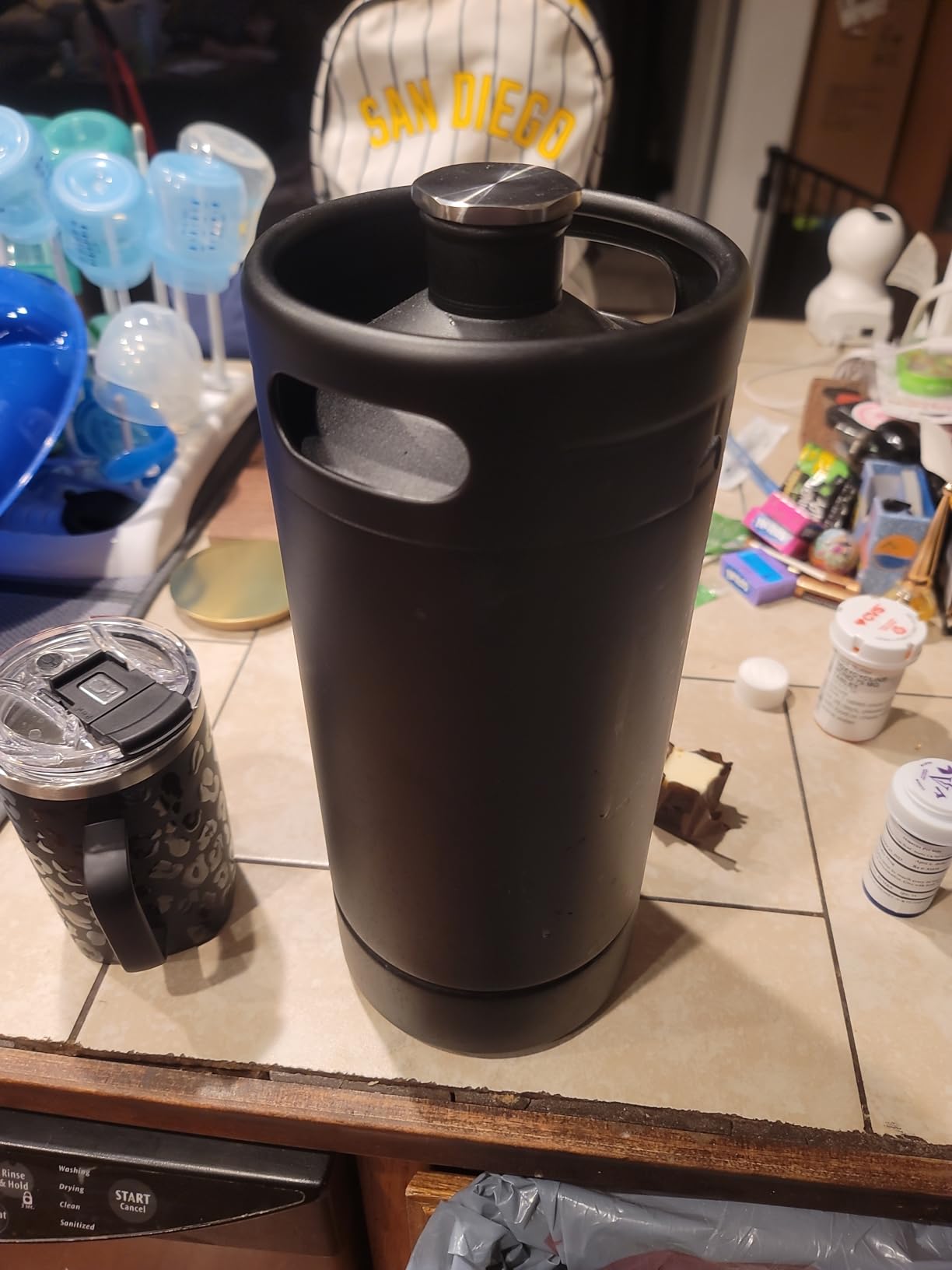 TMCRAFT 128oz Growler Tap System, Pressurized Stainless Steel Mini Keg with Cooler Jacket, Portable Home Dispenser System to Keep Fresh and Carbonation for Draft, Homebrew and Craft Beer (Matte Black) customer photo 1