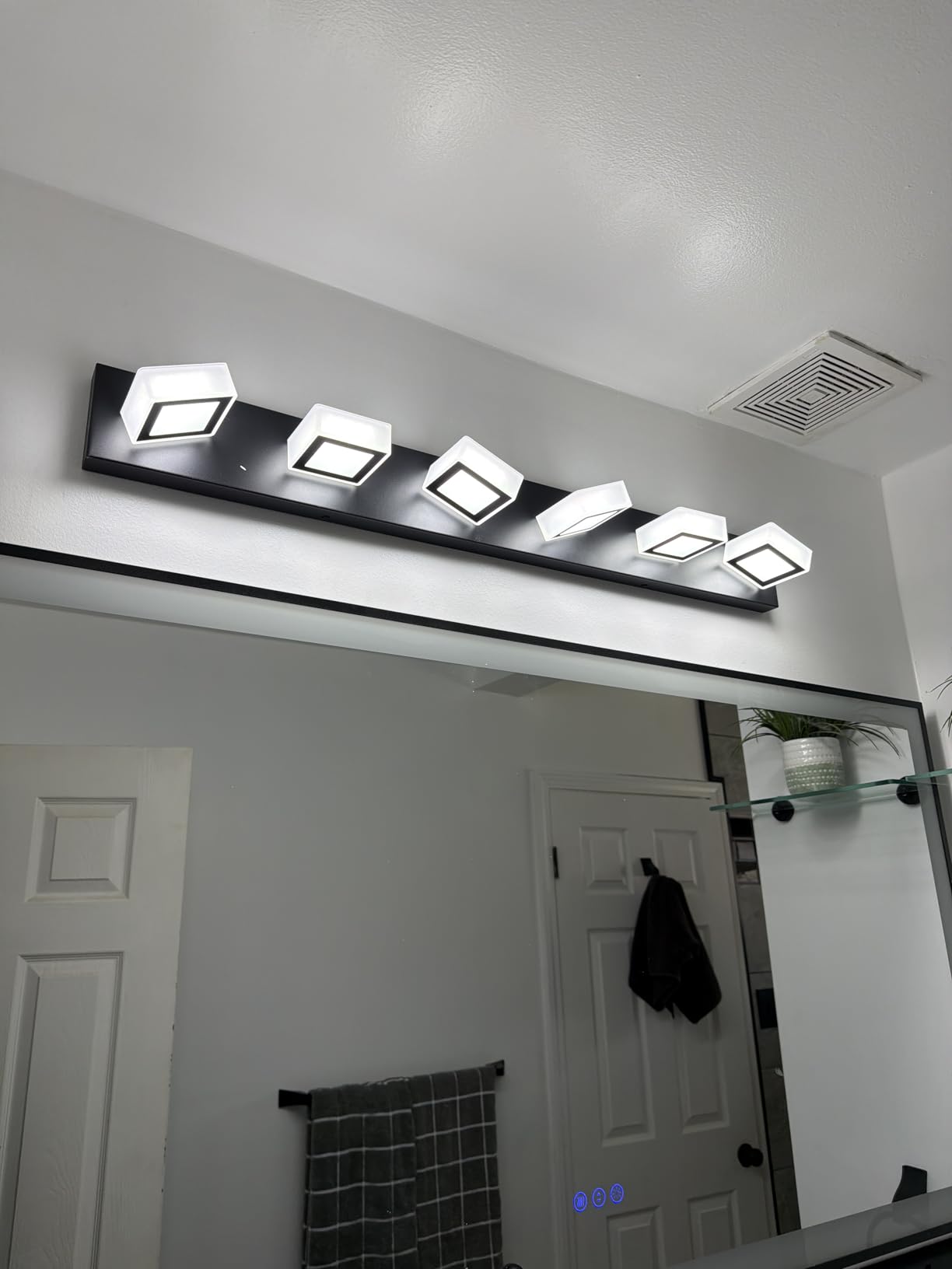 Ralbay LED Black 4 Lights Acrylic Lighting Fixtures Modern Matte Black Bathroom Vanity Lights customer photo 2