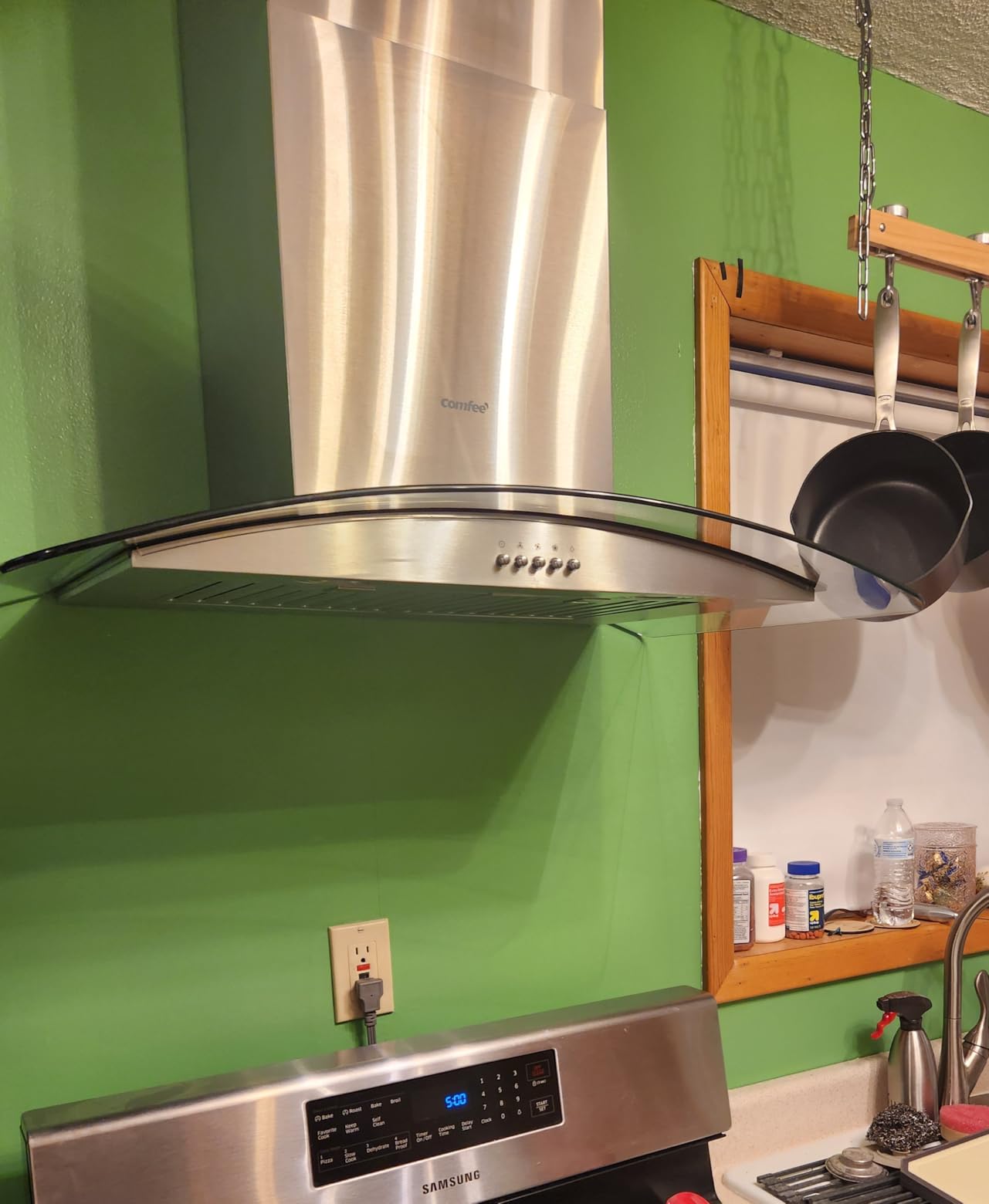 COMFEE' 30 Inch Wall Mount Range Hood, 450 CFM Ductless/Ducted Convertible | Island Range Hood 3-Speed Exhaust Fan, Curved Glass Stainless Steel Kitchen Vent Hood, 2 Baffle Filters, 2 LED Lights customer photo 2
