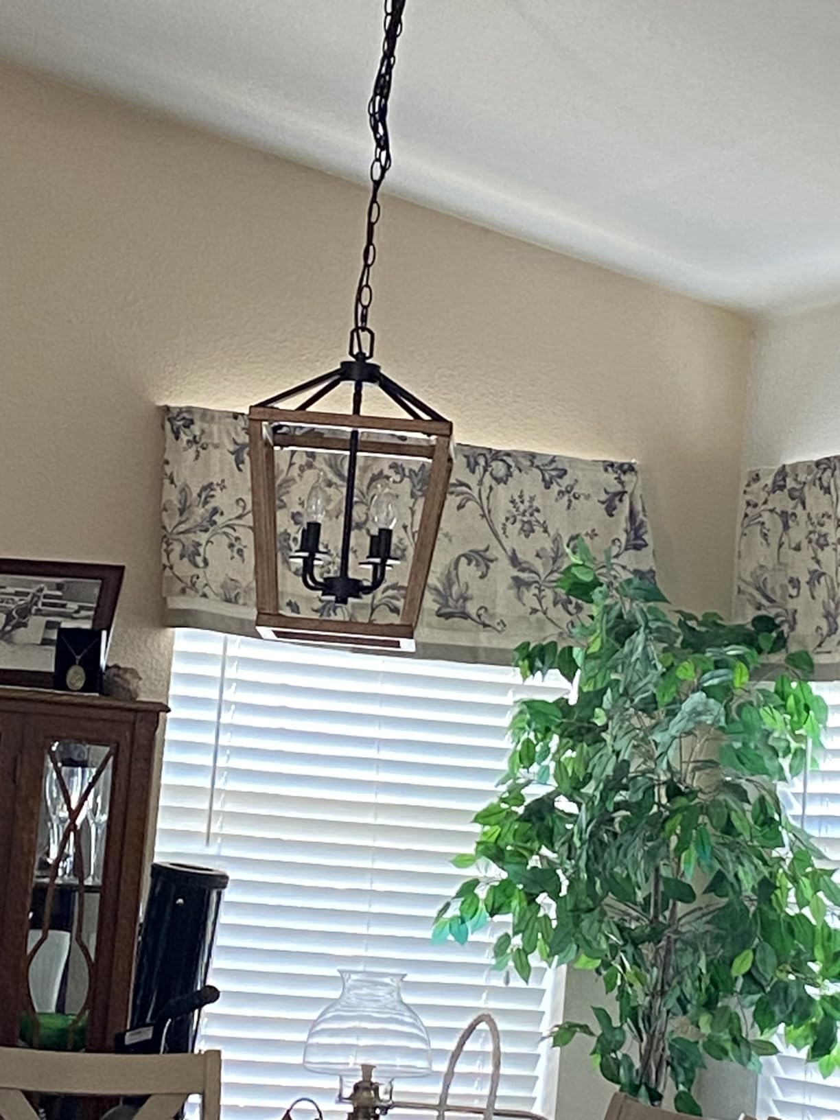 4 Light Chandelier, Industrial Ceiling Light Black Lantern Light Fixtures with Farmhouse Metal Cage Adjustable Height Rustic Geometric Hanging Light E12 Base for Kitchen Island, Entryway, Indoor customer photo 2