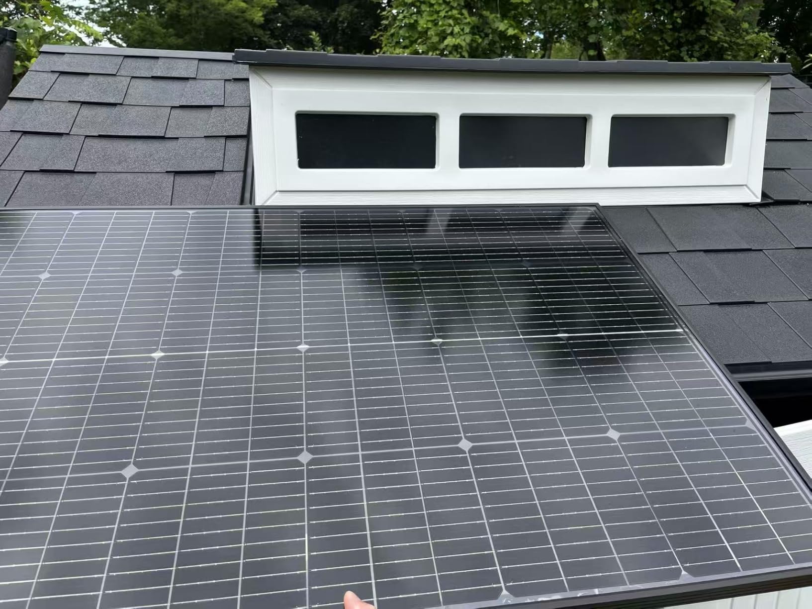 JJN 100 Watt Solar Panels, 10BB Monocrystalline 12V 100W Solar Panel, 23% High Efficiency PV Module Power Charger for RV, Home, Farm, Boat, Caravan and Off-Grid Applications customer photo 2