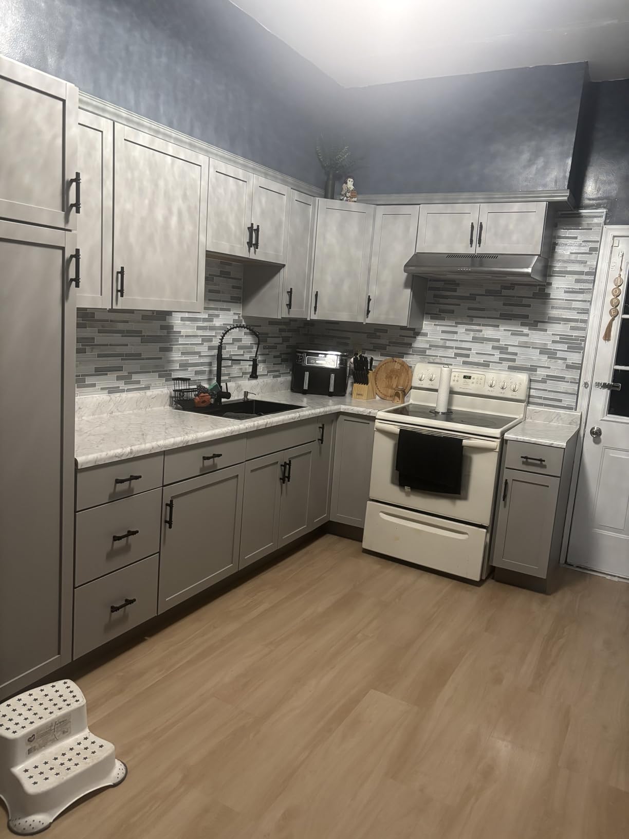 COMFEE' 30 Inch Under Cabinet Range Hood, Ducted/Ductless Convertible, Slim Vent Durable Stainless Steel Kitchen Hood, 3-Speed Exhaust Fan with Reusable Filter and Bright LED Light, 65dB Quiet customer photo 2