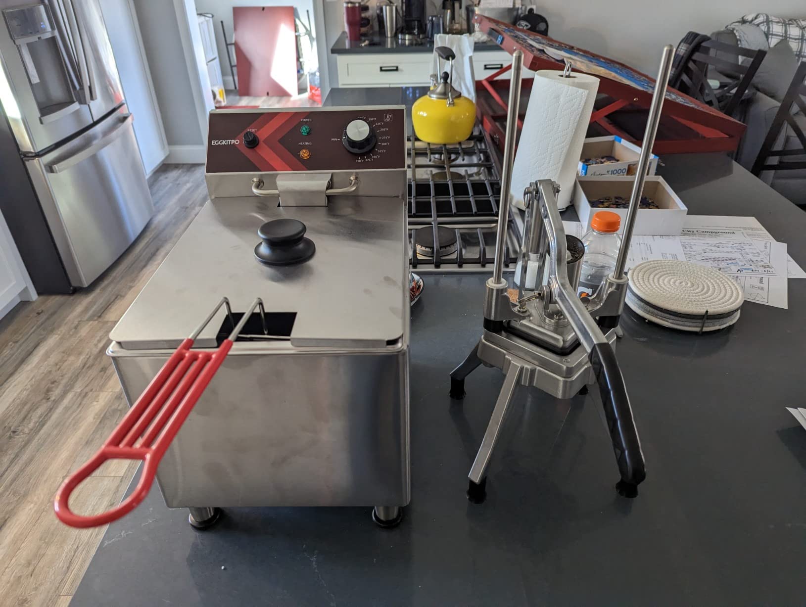 EGGKITPO Deep fryers Commercial Deep Fryer 12L x 2 Large Dual Tank Electric Countertop Fryer for Restaurant with 2 Frying Baskets and Lids, 1800W x 2, 120V customer photo 1